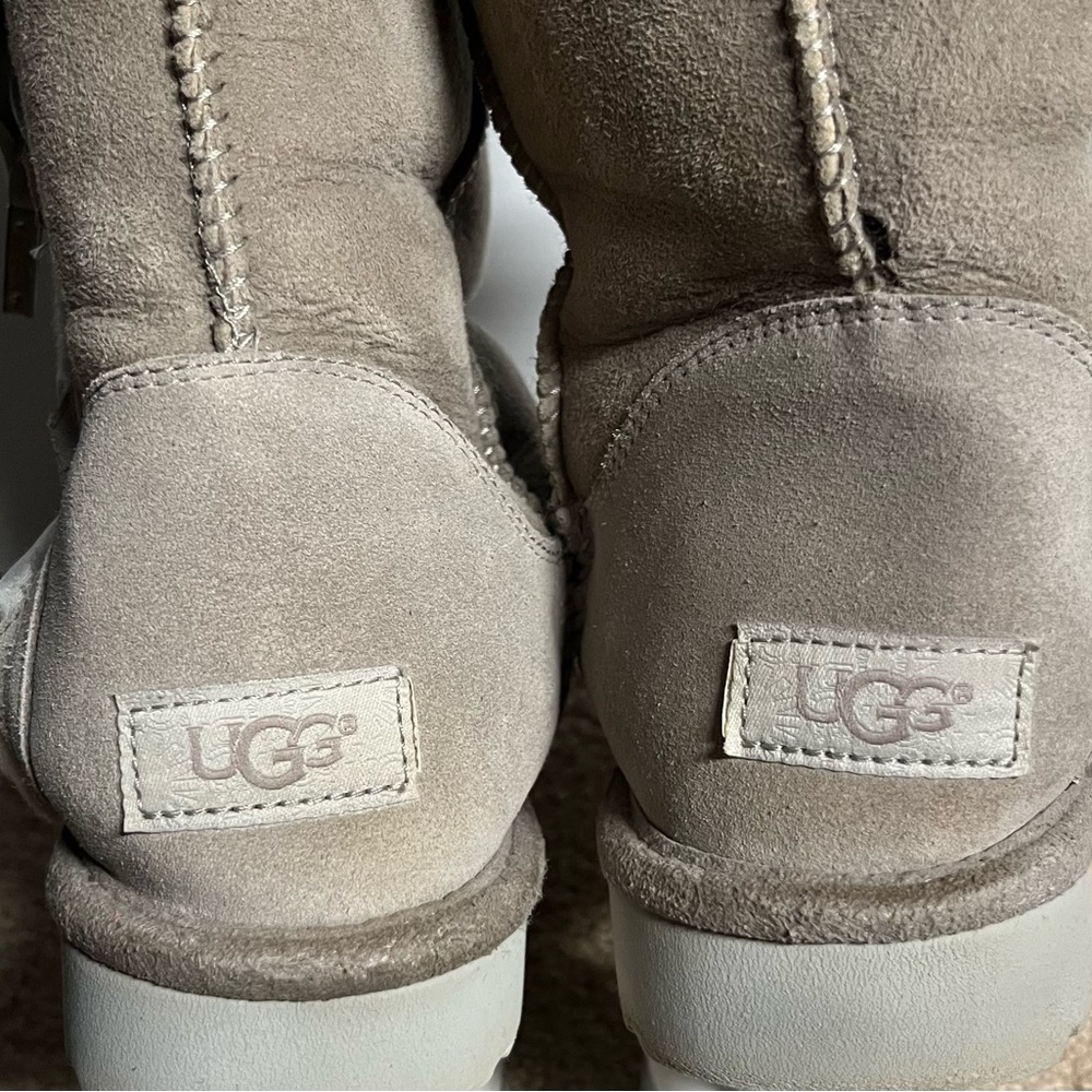 UGG grey Pala side lace up boots, good condition. Measures as women’s 5 - Picture 4 of 7